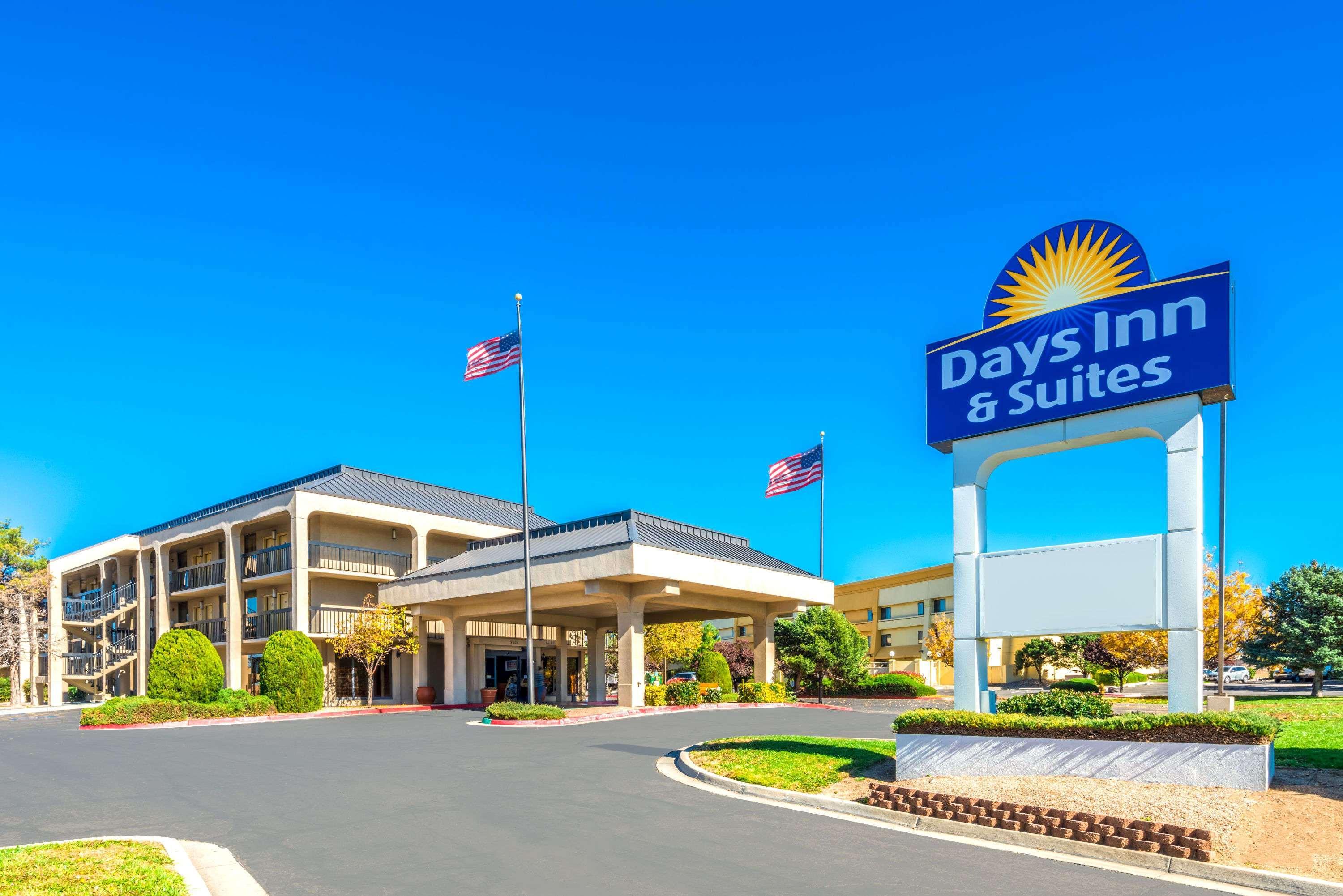 Days Inn&Suites by Wyndham Albuquerque North Extérieur photo