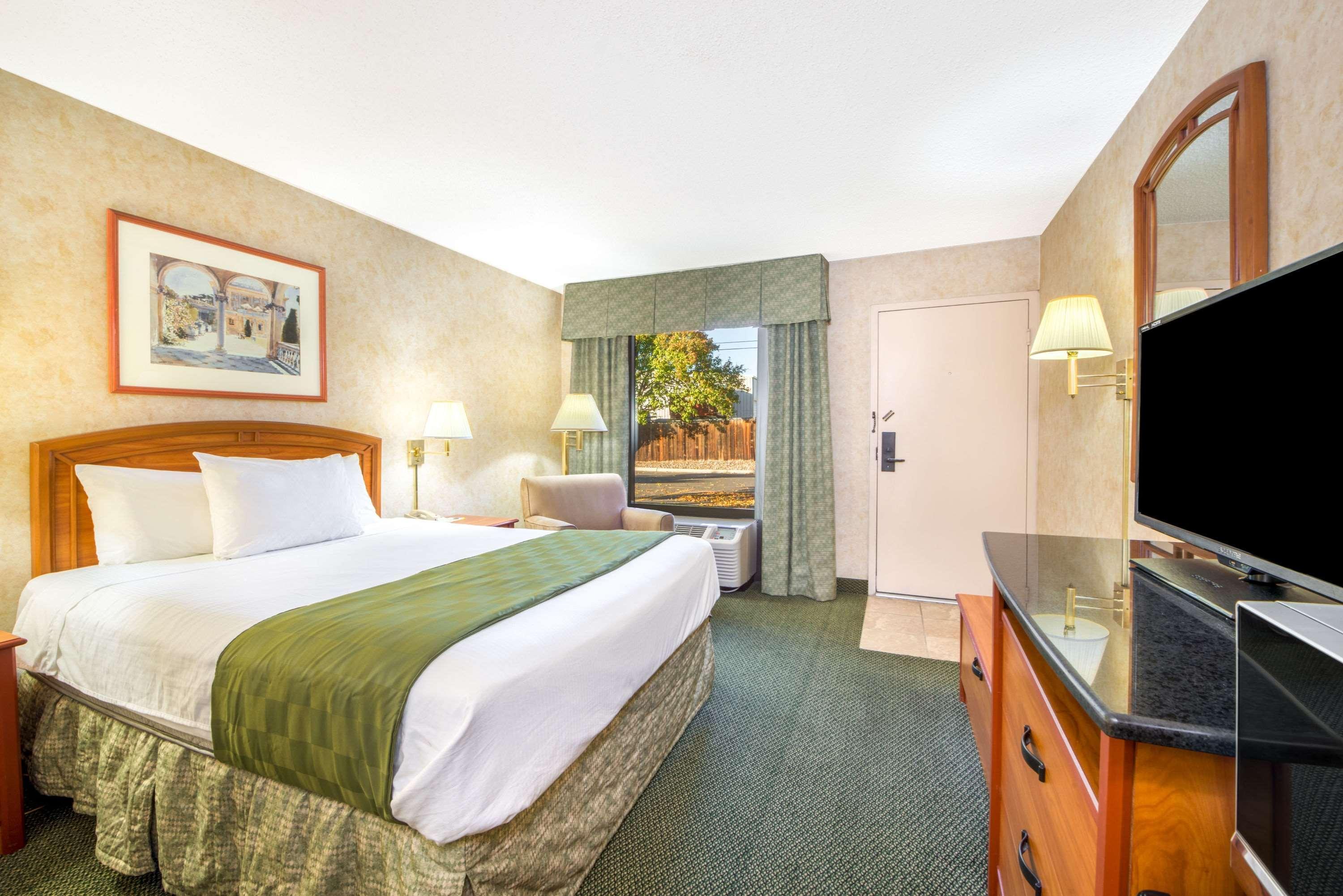Days Inn&Suites by Wyndham Albuquerque North Extérieur photo
