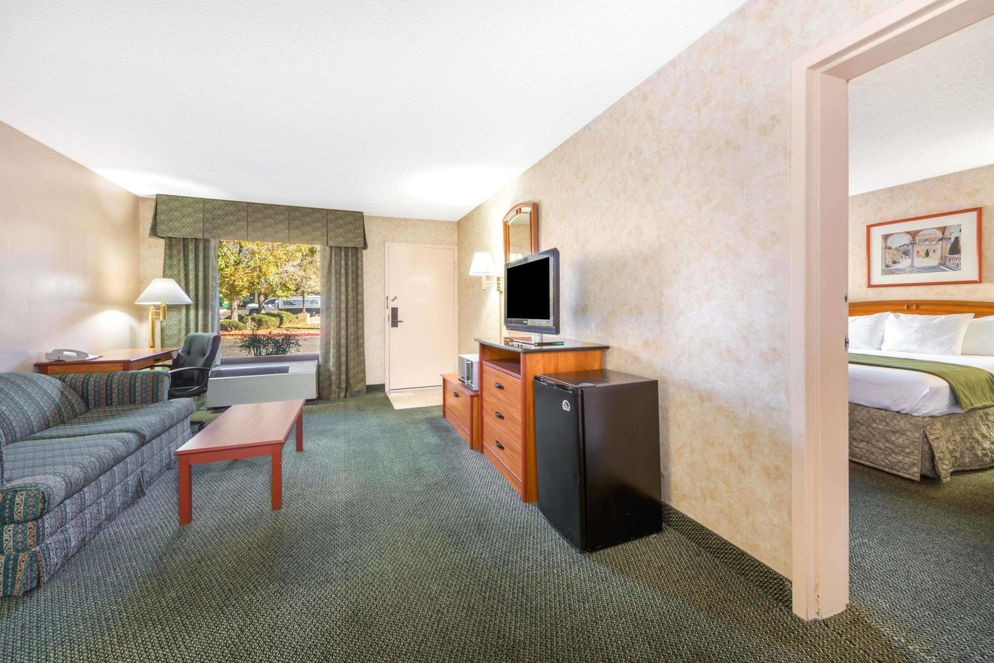 Days Inn&Suites by Wyndham Albuquerque North Extérieur photo
